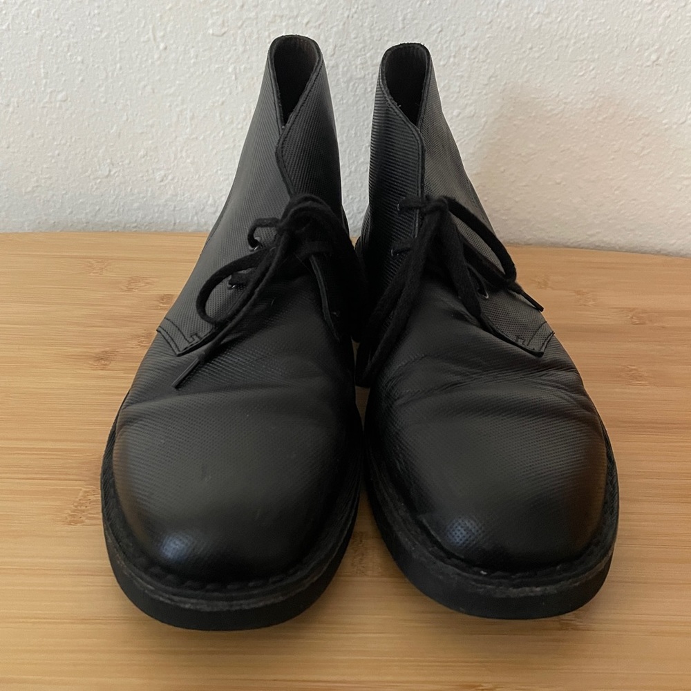 Clarks Men’s Desert Boot, Black Perforated Leather
